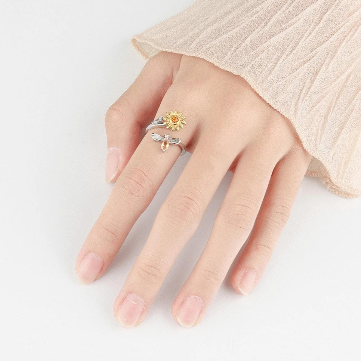 💯 ¡SOLO NUEVO!❗🌻Anillo Girasol y Abeja🌻