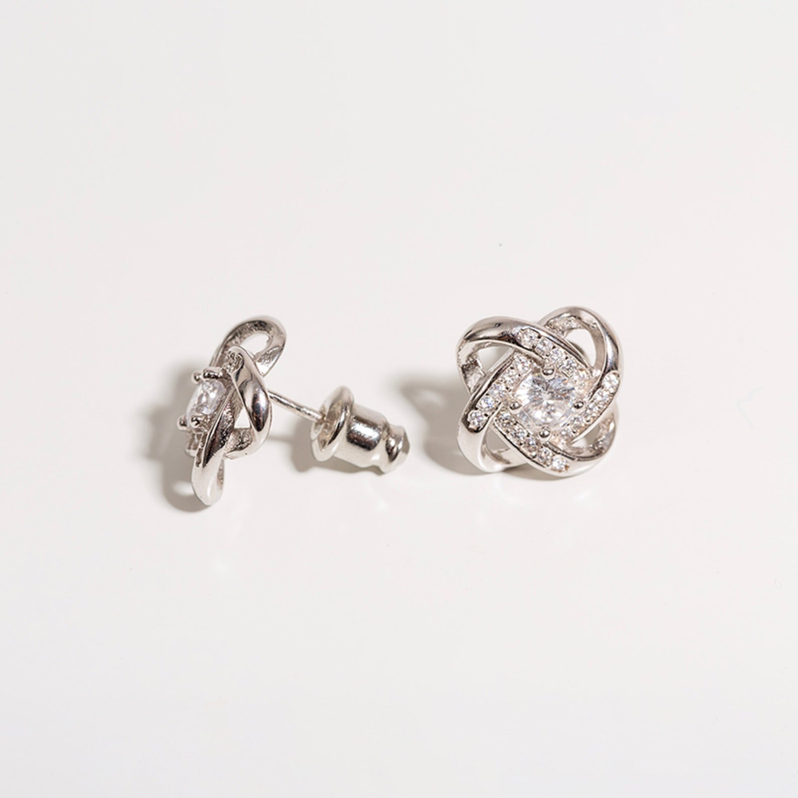 💯 ¡SOLO NUEVO!❗💎Aretes de Plata Esterlina💎